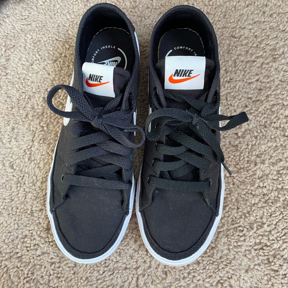 Nike Court Legacy size 7